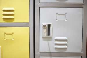 Sản phẩm tủ locker sắt kết hợp khóa chìa