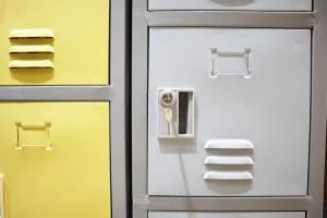 Sản phẩm tủ locker sắt kết hợp khóa chìa