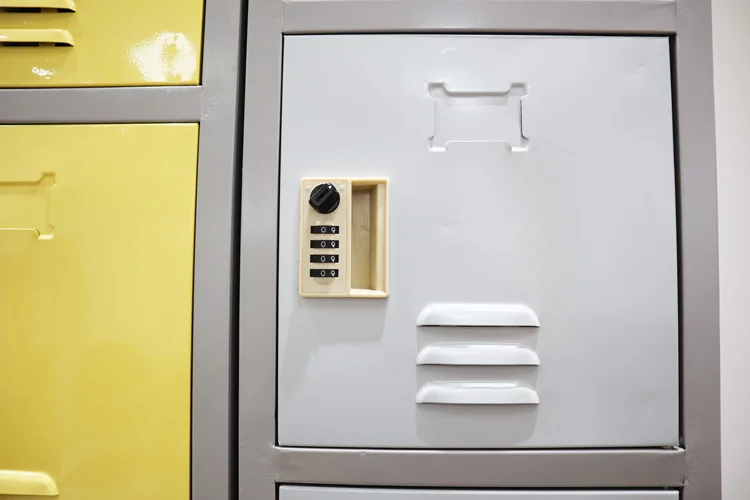 Sản phẩm tủ locker sắt kết hợp khóa số 3S